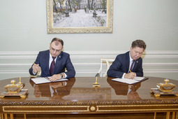 Министр энергетики Республики Беларусь Виктор Каранкевич и Председатель Правления ПАО "Газпром" Алексей Миллер