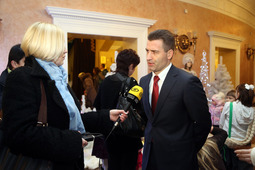 Юрий Ляшенко дает интервью общенациональному телеканалу ОНТ