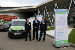 На выставочной экспозиции метановых автомобилей ОАО "Газпром трансгаз Беларусь"