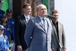 С приветственным словом выступает заместитель Председателя Правления ПАО «Газпром» Виталий Маркелов